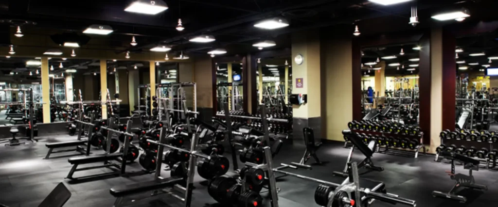 Top 10 Gym in CA- downtown-la-gym-weightlifting-area